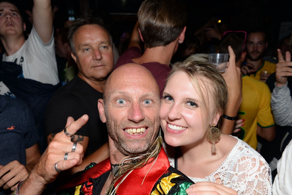 ../Images/Kroegentocht Zomercarnaval Noordwijkerhout 214.jpg